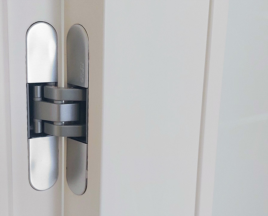 Porte con cerniere a scomparsa